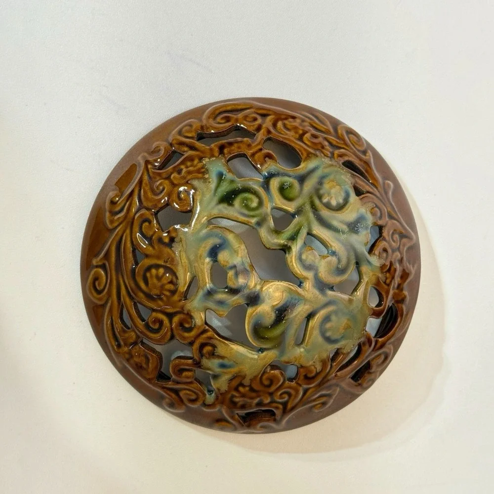 Decorative Ceramic Cutwork Brown Green Glaze Catalytic Fragrance Diffuser
